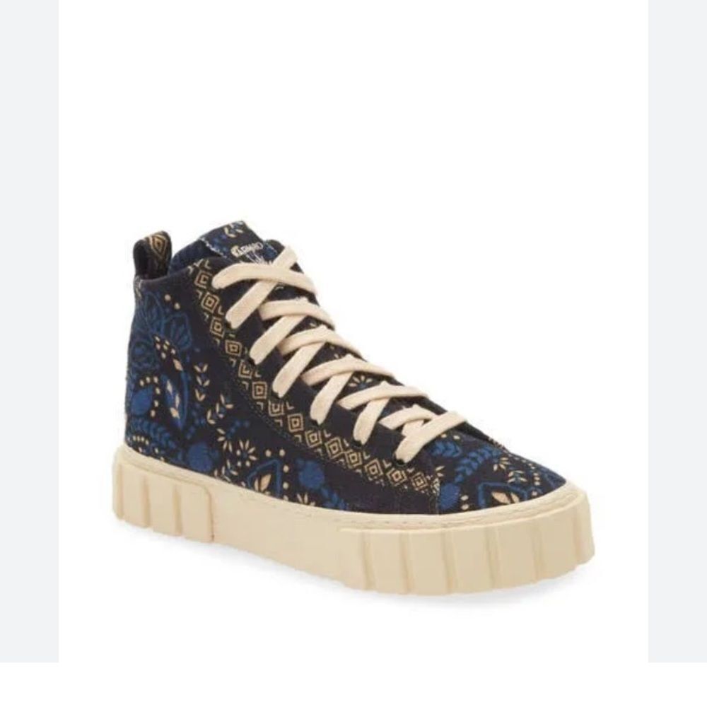 Farm Rio Black and Blue Macaw Forest Flatform High Top Sneaker in Size EU 40